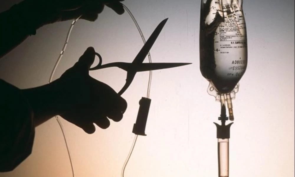 Ισπανία: Νέος νόμος επιτρέπει την ευθανασία - Τι ορίζει το πλαίσιο